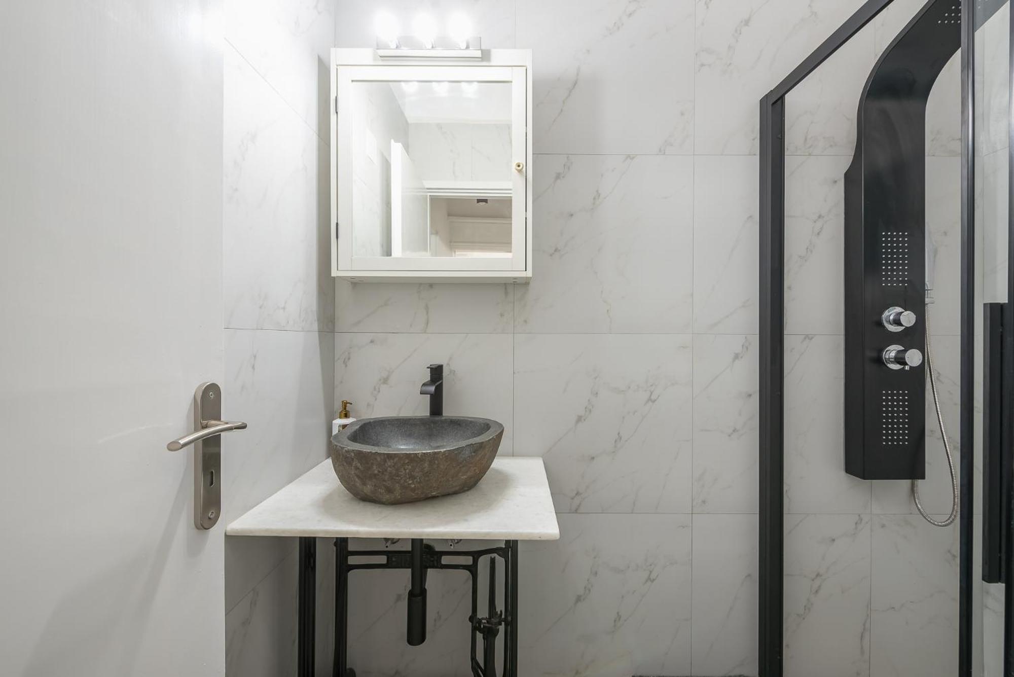 Stylish Luxury Apartment At Ampelokipi Metro Station Athen Exterior foto